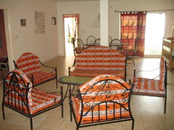 grande salle du Pavillon de la villa Ker Tukki (Sénégal)